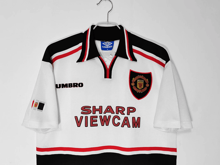 Manchester United 1998/99 (Away Kit) 8