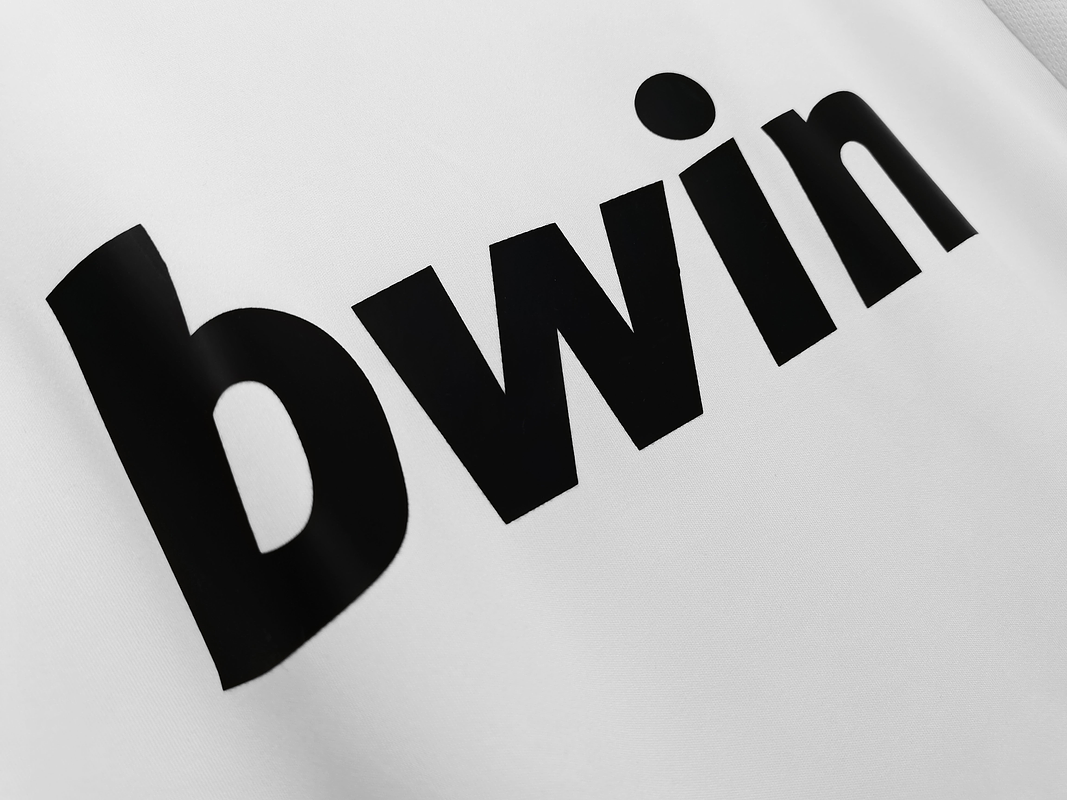 AC Milan 2009/10 (Away Kit) 10