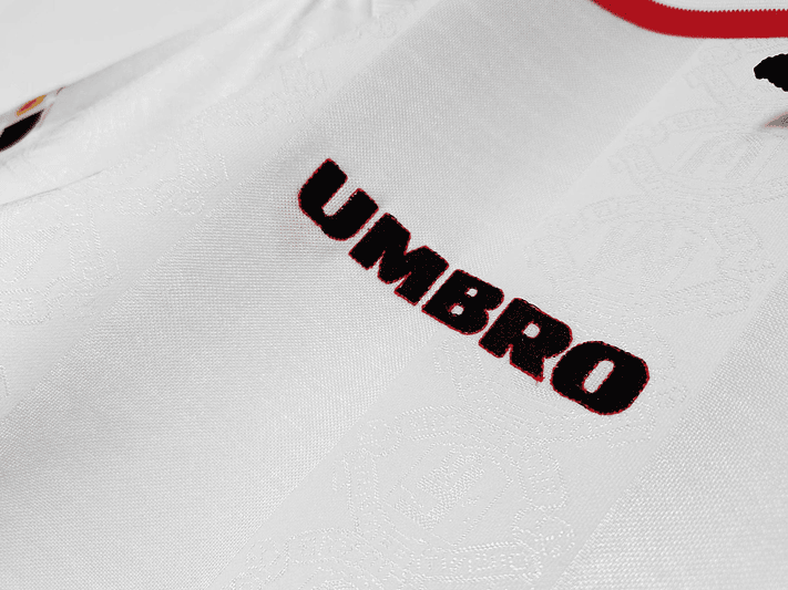 Manchester United 1998/99 (Away Kit) 11