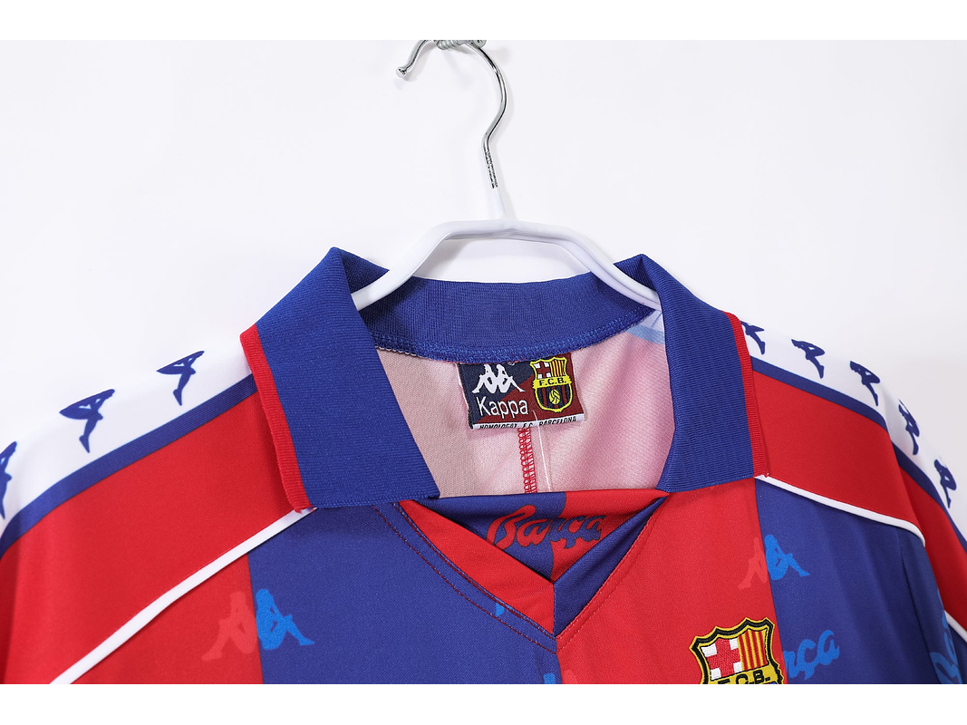 Barcelona 1992/95 (Home Kit) 7
