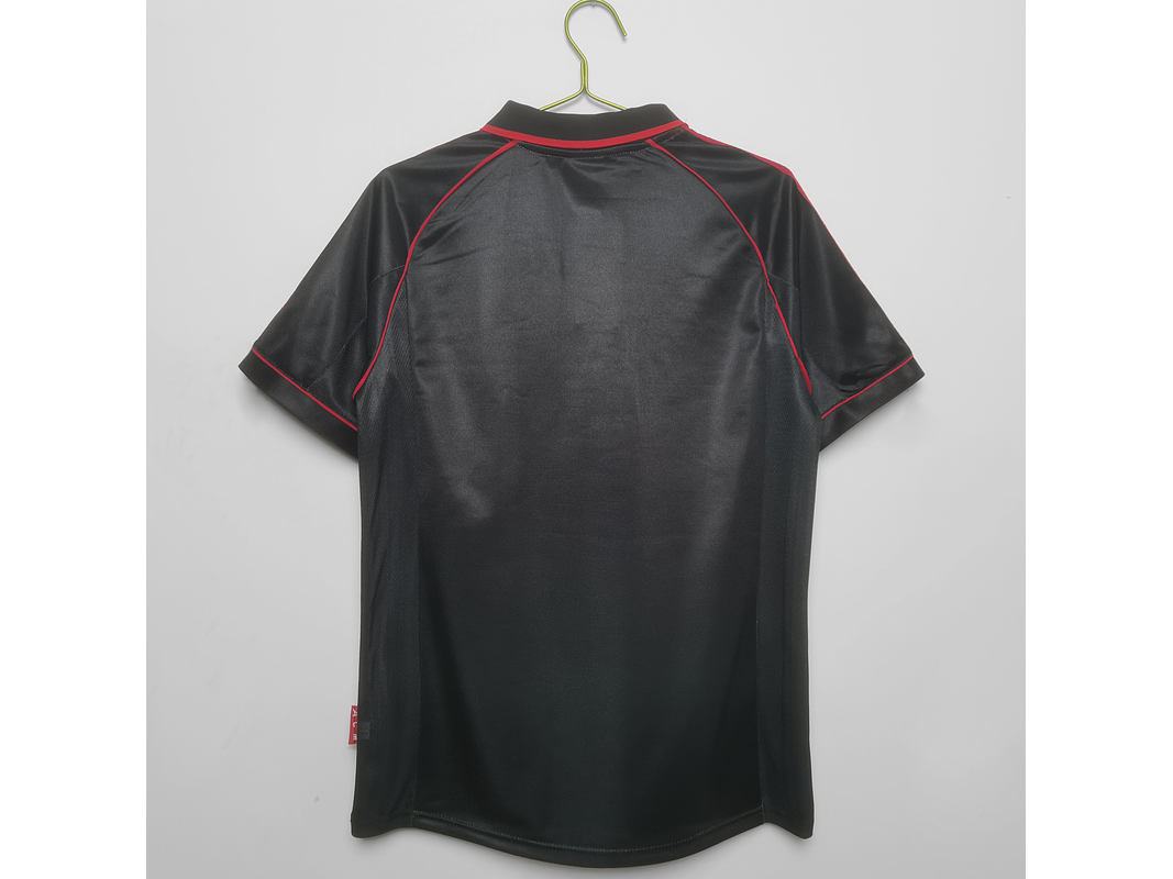 AC Milan 1998/99 (Away Kit) 8