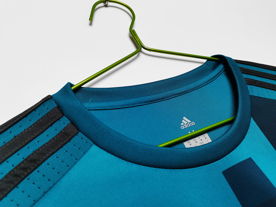 Real Madrid 2017/18 (Third Kit – Long Sleeve) 3