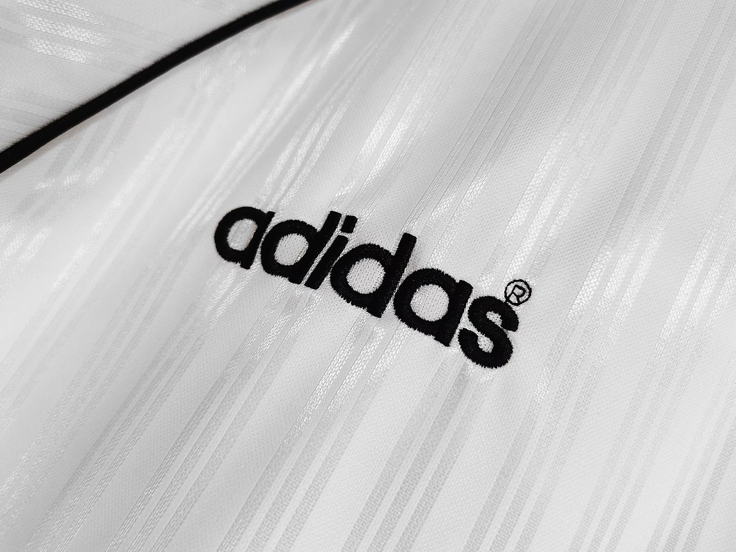 River Plate 1995/96 (Home Kit) 7