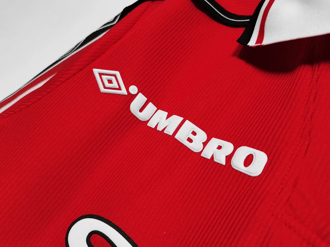 Manchester United 1998/99 (Home Kit - Long Sleeve) 11