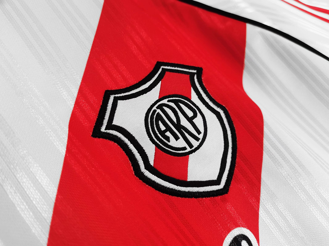 River Plate 1995/96 (Home Kit) 10