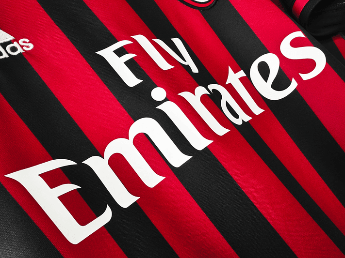 AC Milan 2016/17 (Home Kit) 9