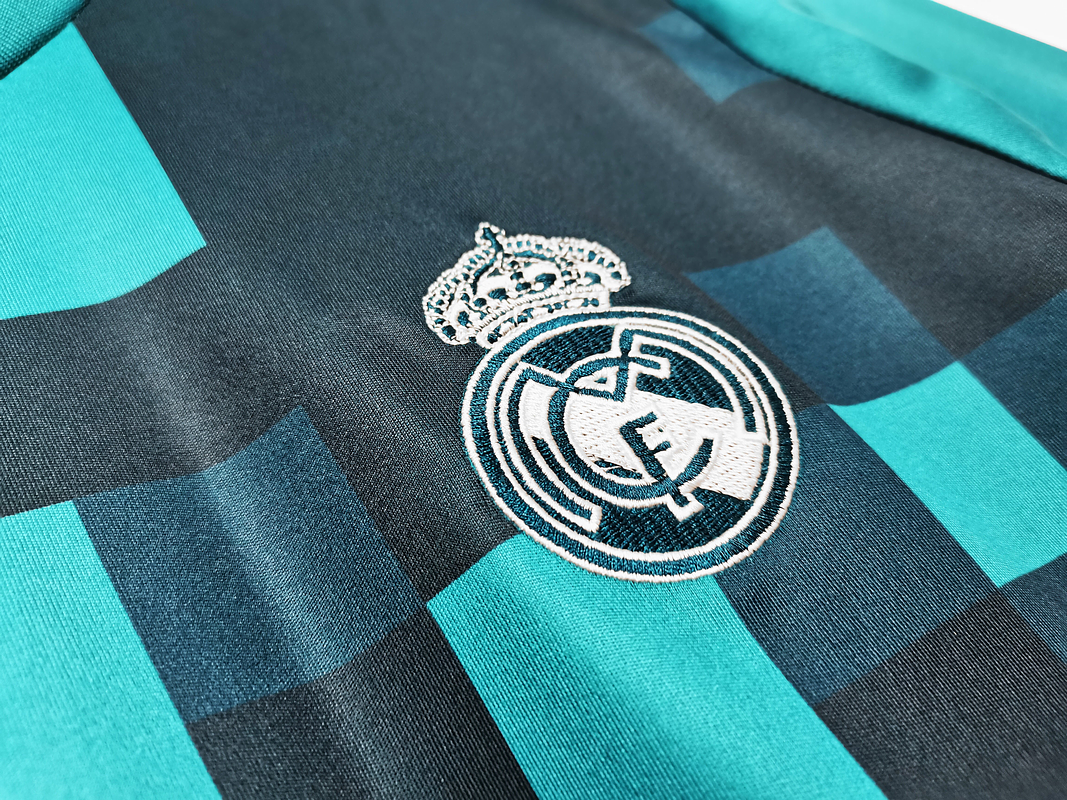 Real Madrid 2017/18 (Third Kit – Long Sleeve) 6