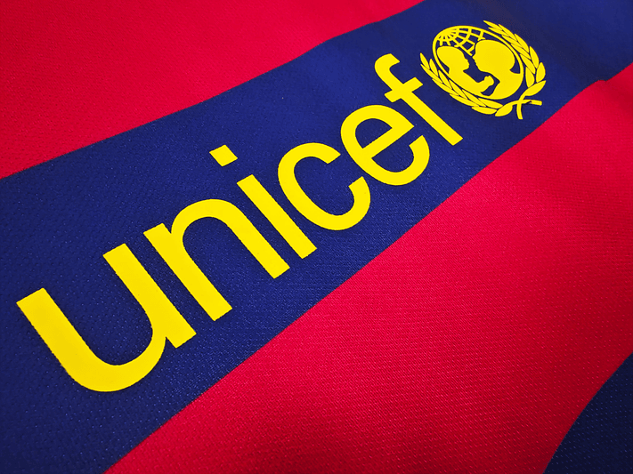 Barcelona 2015/16 (Home Kit) 8