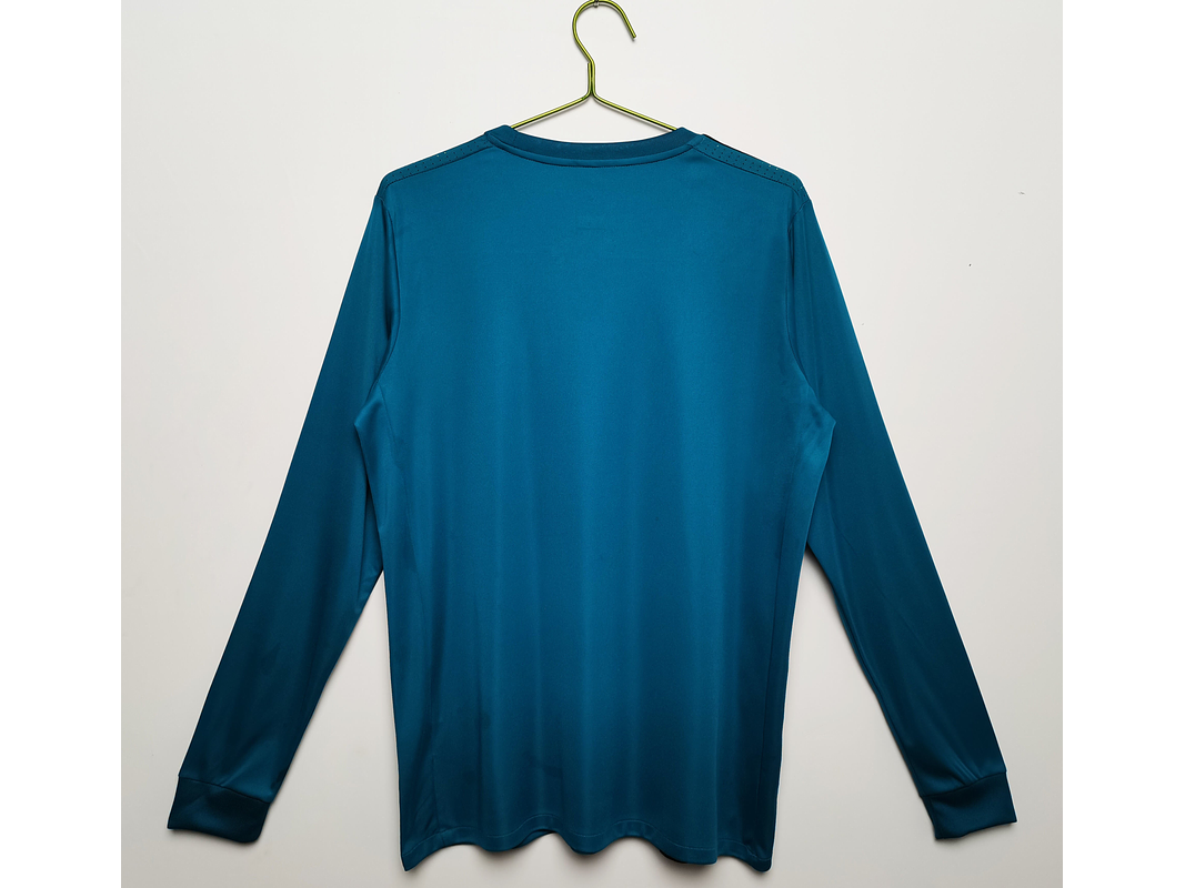 Real Madrid 2017/18 (Third Kit – Long Sleeve) 7