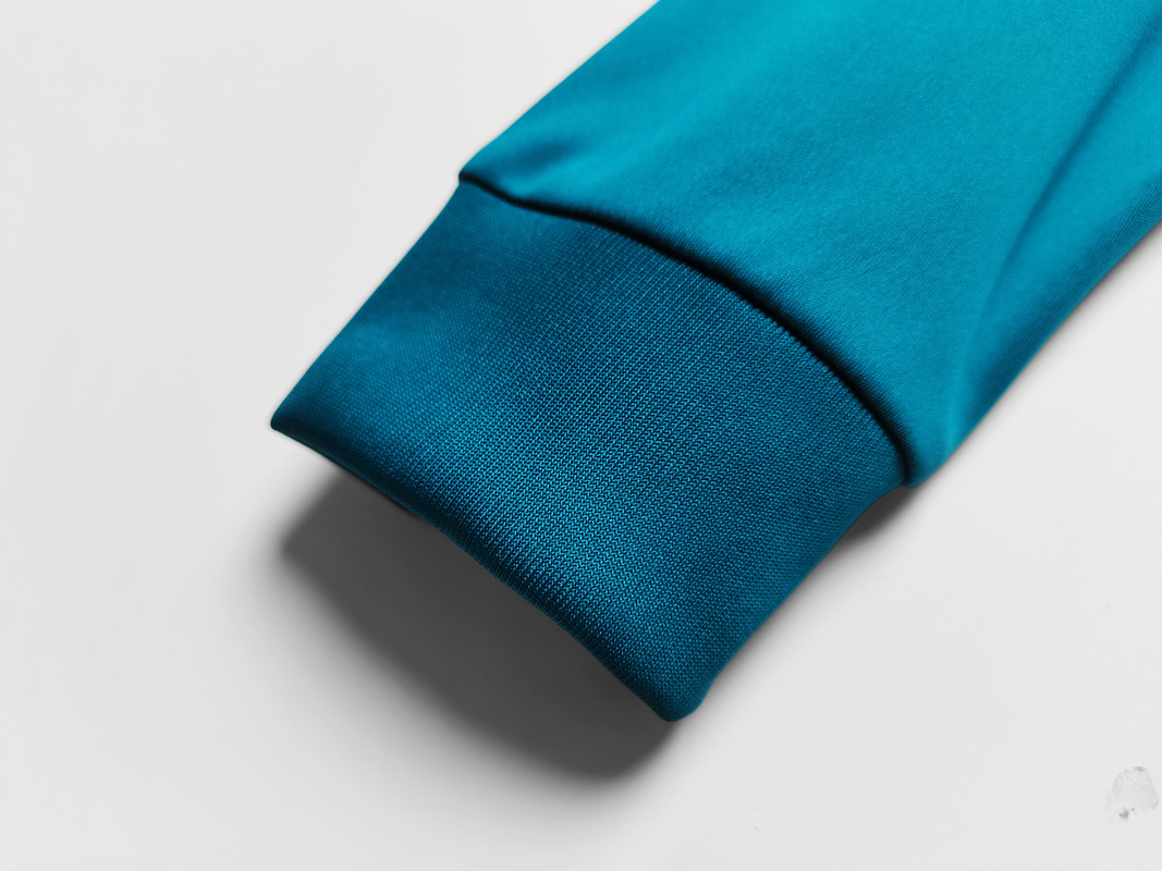 Real Madrid 2017/18 (Third Kit – Long Sleeve) 8