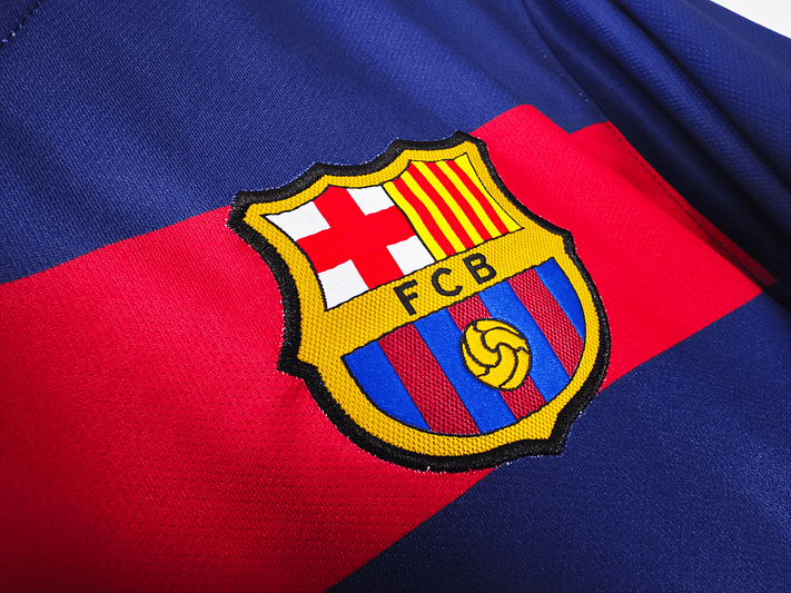 Barcelona 2015/16 (Home Kit) 10