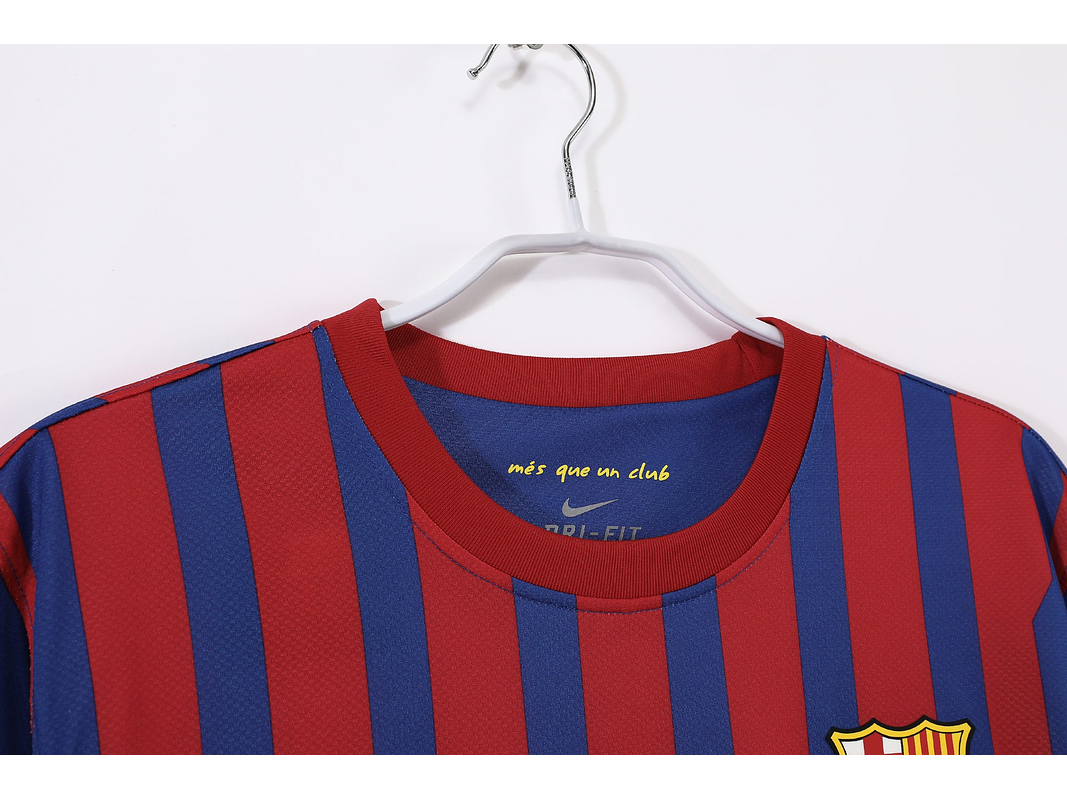 Barcelona 2011/12 (Home Kit) 4