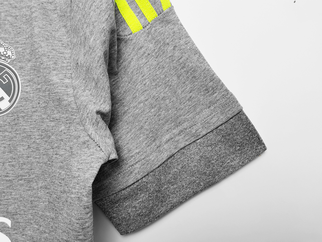 Real Madrid 2015/16 (Away Kit) 4