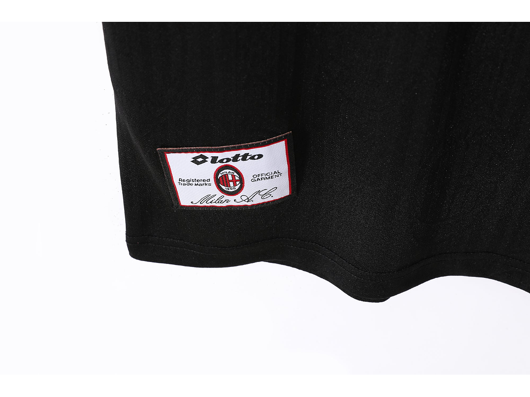 AC Milan 1997/98 (Away Kit) 6