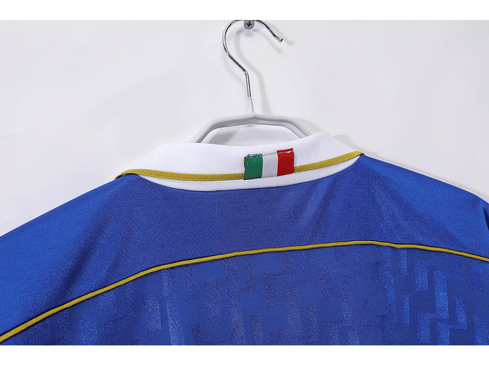 Italia 1995 (Home Kit) 9