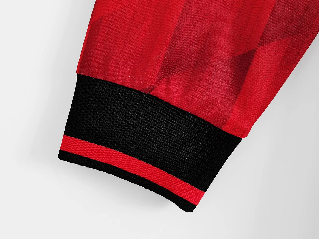 Manchester United 1996/97 (Home Kit - Long Sleeve) 9