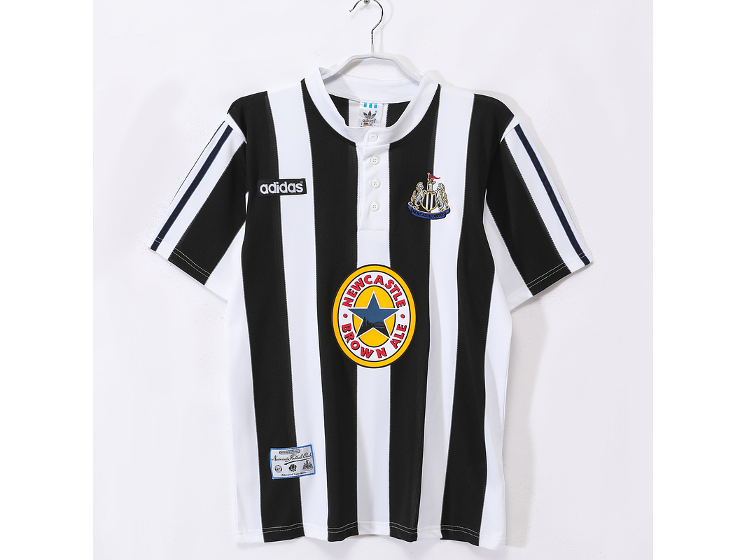 New Castle 1995/97 (Home Kit) 1