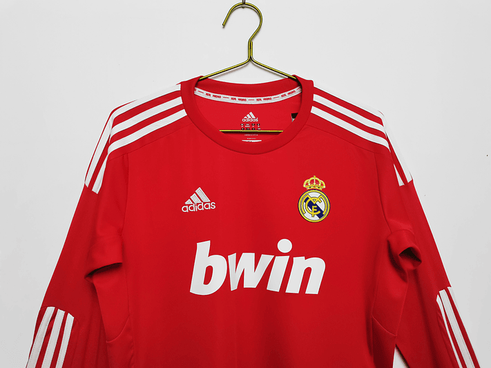 Real Madrid 2011/12 (Third Kit – Long Sleeve) 2