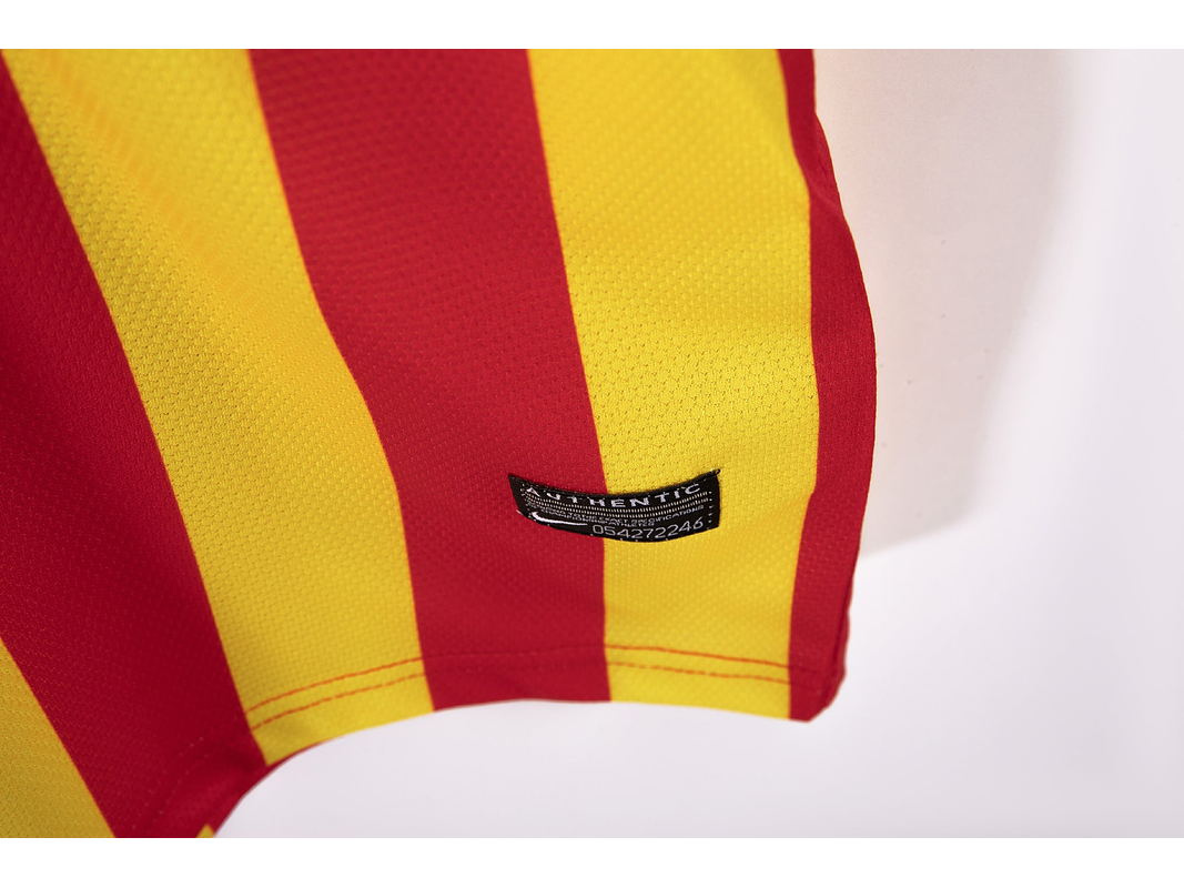 Barcelona 2013/14 (Third Kit) 8