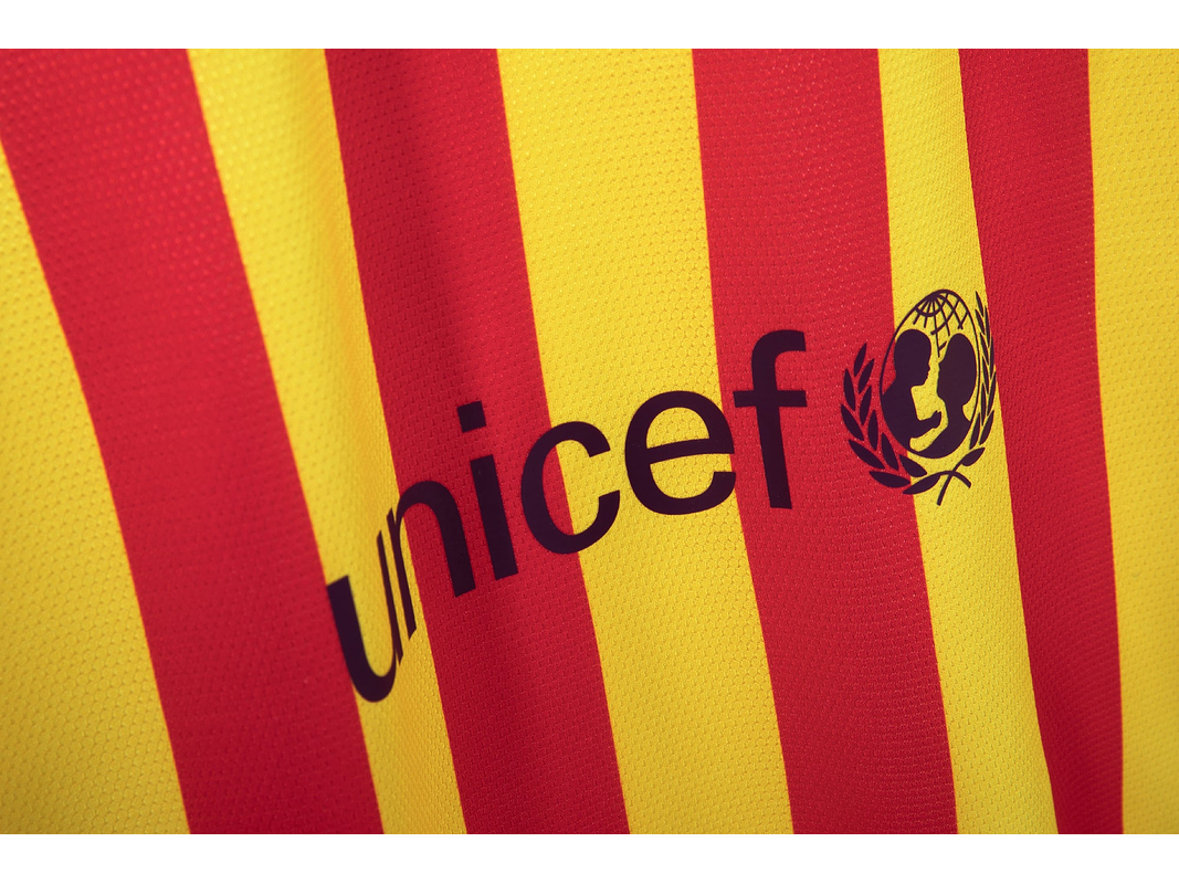 Barcelona 2013/14 (Third Kit) 11