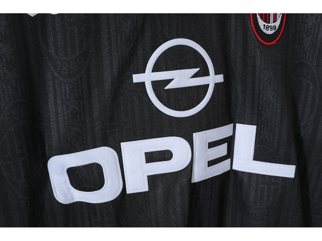 AC Milan 1997/98 (Third Kit - Black) 7