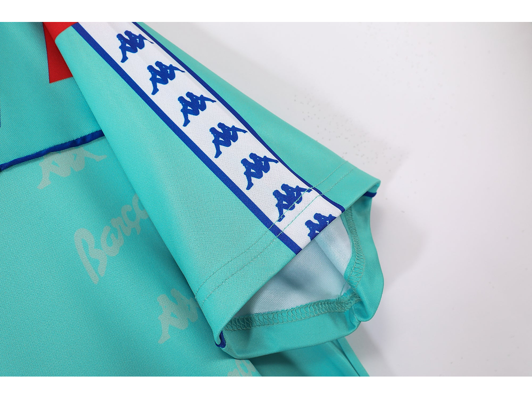 Barcelona 1992/95 (Away Kit) 8