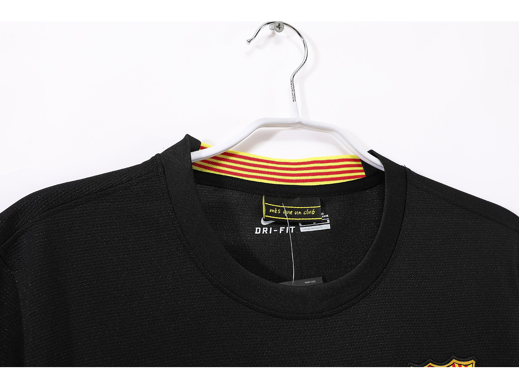 Barcelona 2013/14 (Away Kit) 4