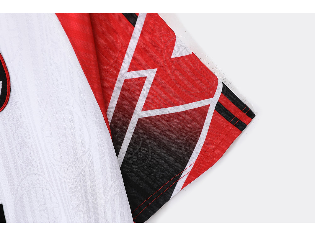 AC Milan 1997/98 (Third Kit - White) 7