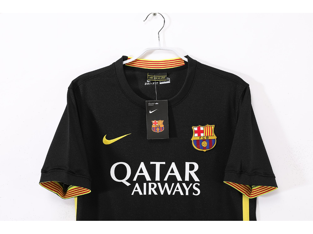 Barcelona 2013/14 (Away Kit) 9
