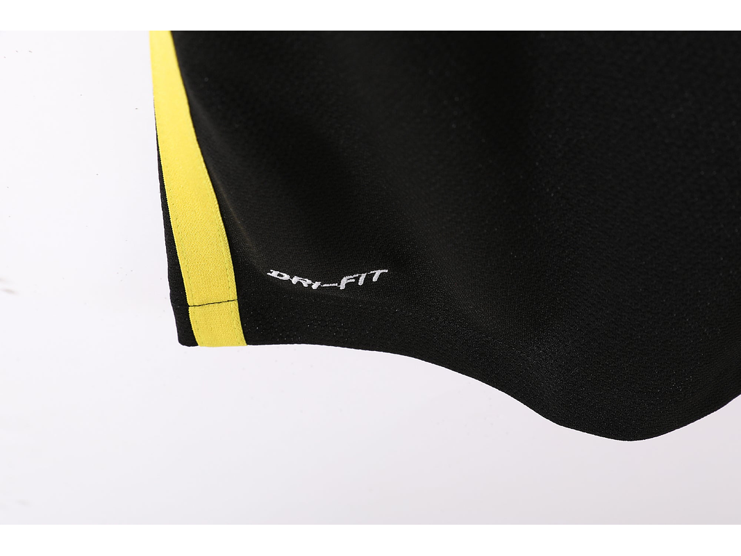 Barcelona 2013/14 (Away Kit) 12