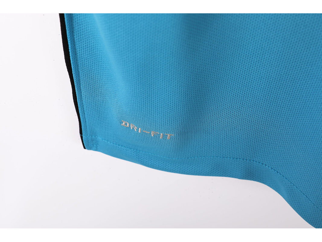 Barcelona 2015/16 (Third Kit) 7