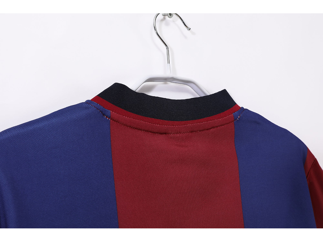Barcelona 1998/99 (Home Kit) 4