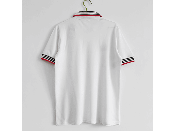 Manchester United 1982/83 (Away Kit) 2