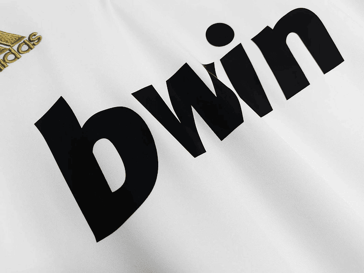 Real Madrid 2011/12 (Home Kit – Long Sleeve) 3