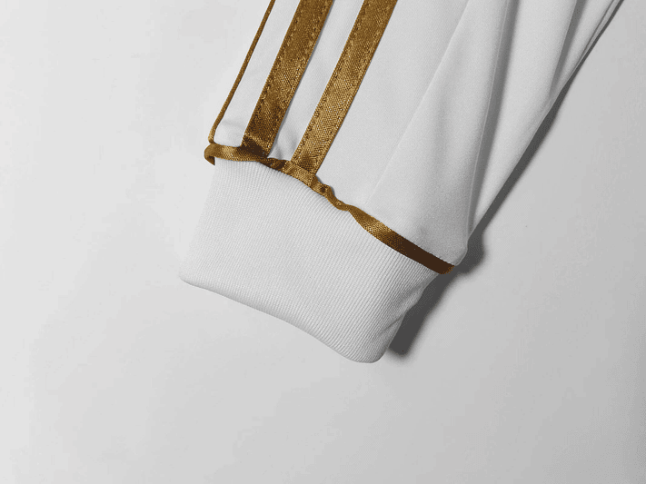 Real Madrid 2011/12 (Home Kit – Long Sleeve) 4