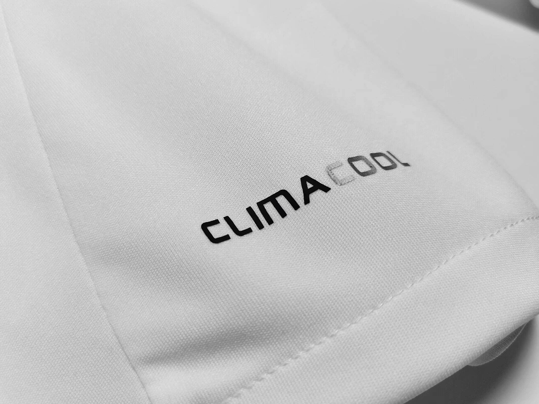 Real Madrid 2011/12 (Home Kit – Long Sleeve) 5