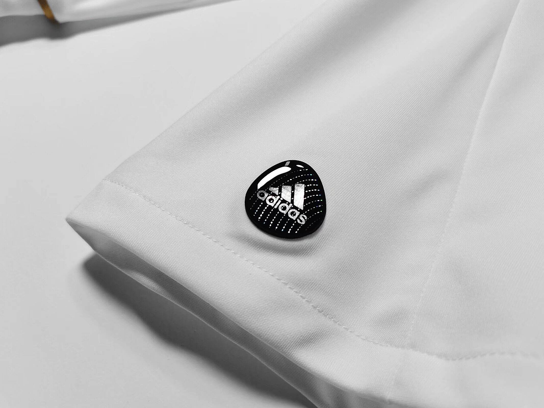 Real Madrid 2011/12 (Home Kit – Long Sleeve) 7