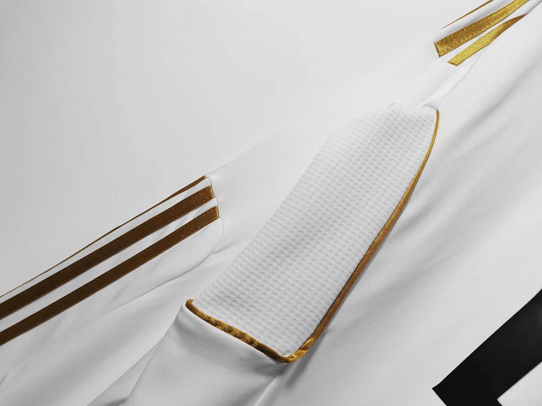 Real Madrid 2011/12 (Home Kit – Long Sleeve) 9