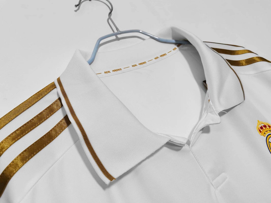 Real Madrid 2011/12 (Home Kit) 4