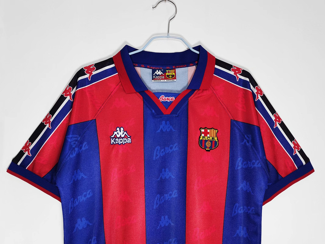 Barcelona 1995/97 (Home Kit) 2
