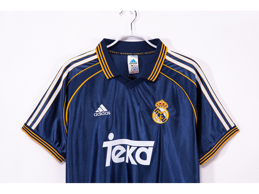 Real Madrid 1998/00 (Away Kit) 2