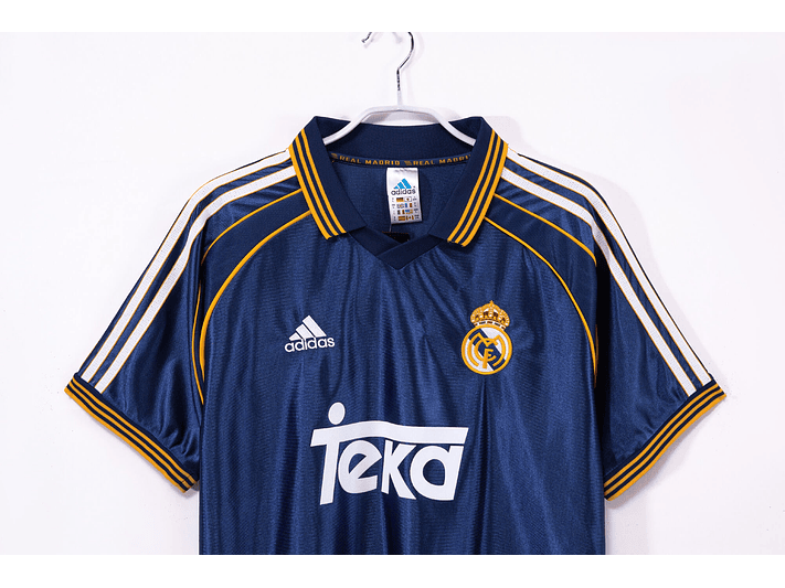 Real Madrid 1998/00 (Away Kit) 2