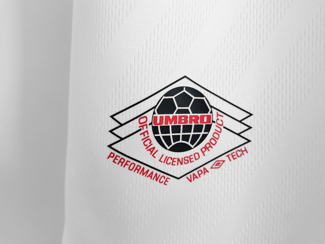 Manchester United 1996/97 (Away Kit) 6