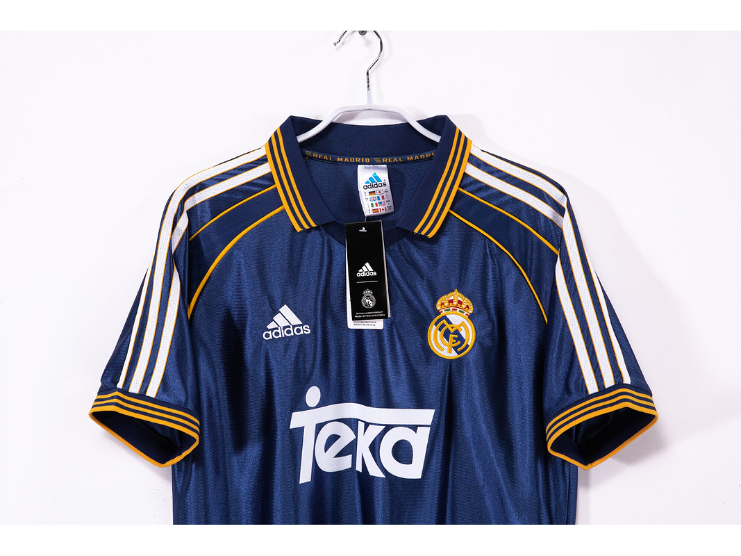 Real Madrid 1998/00 (Away Kit) 7