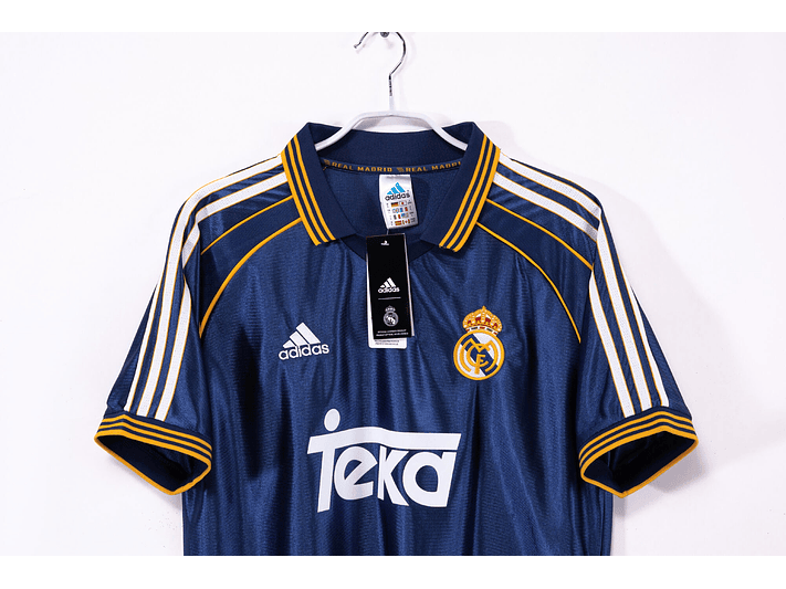 Real Madrid 1998/00 (Away Kit) 7