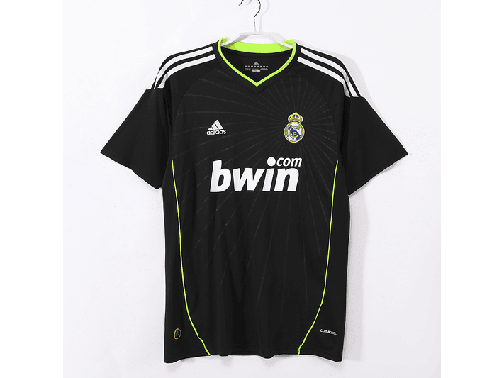 Real Madrid 2010/11 (Away Kit) 1