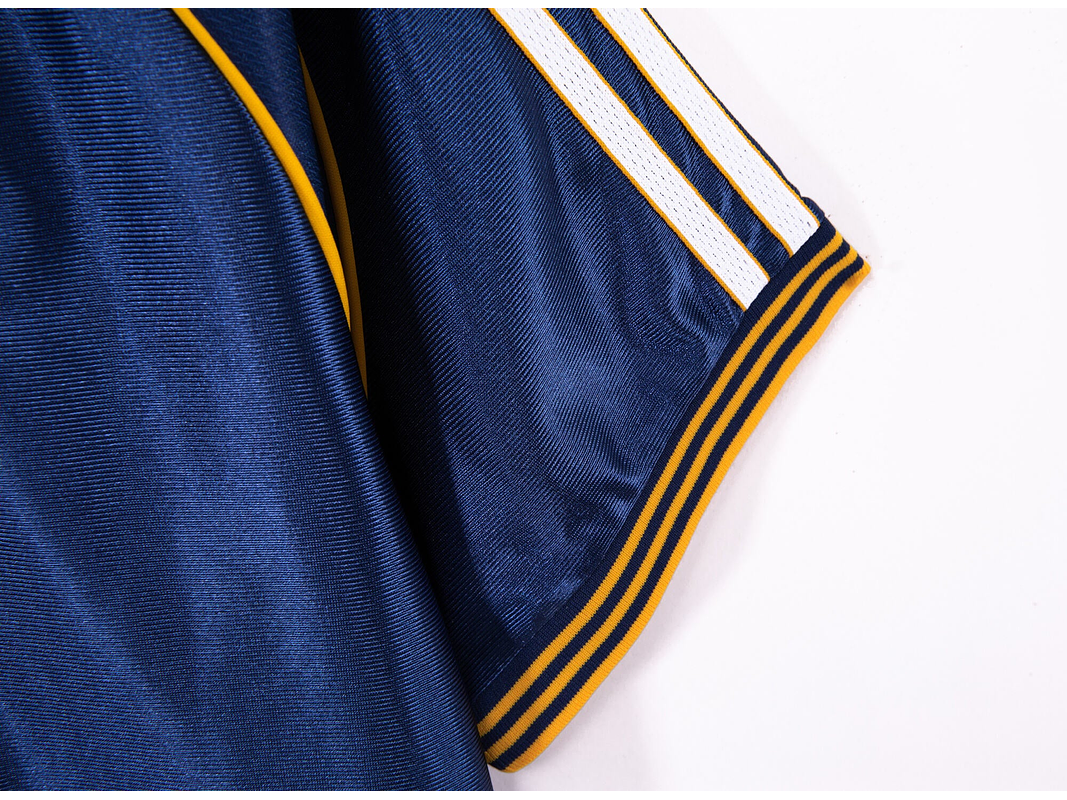 Real Madrid 1998/00 (Away Kit) 8