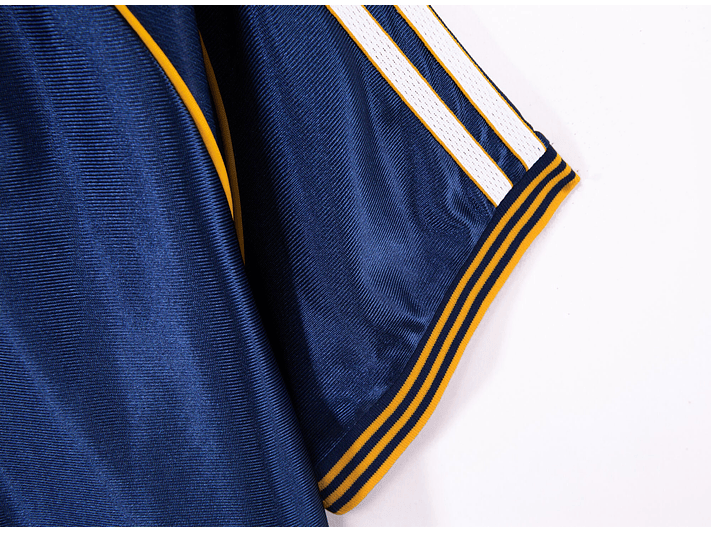 Real Madrid 1998/00 (Away Kit) 8