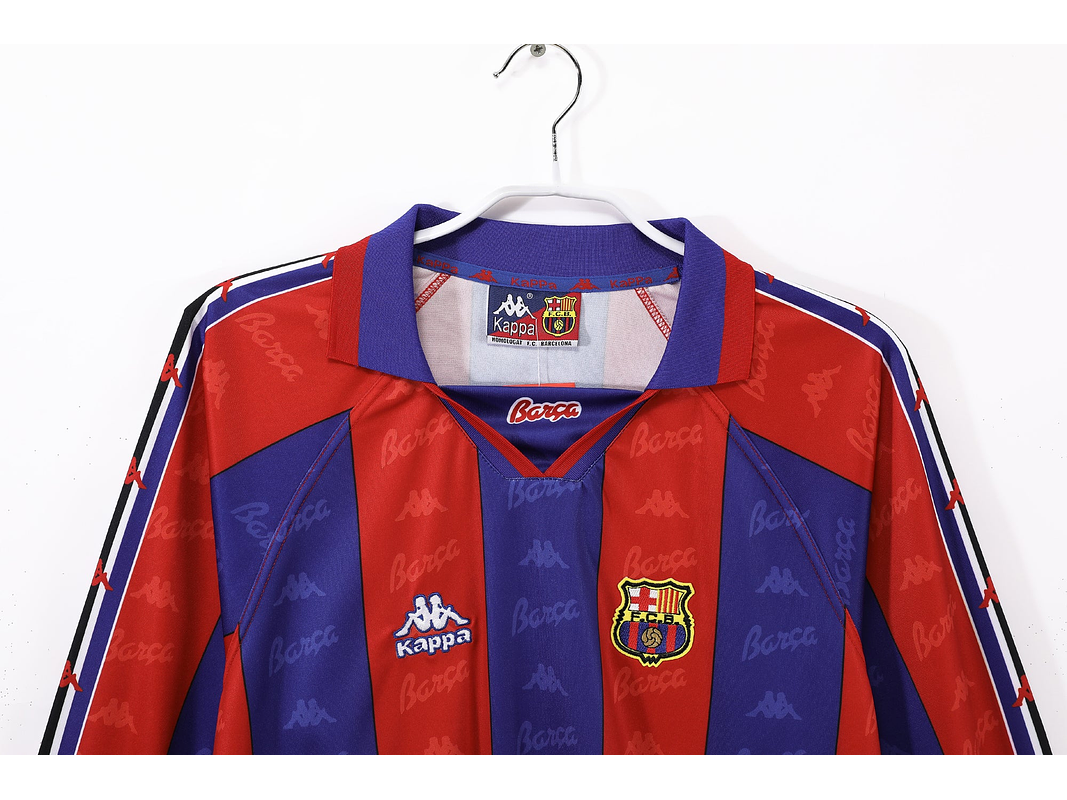 Barcelona 1995/97 (Home Kit – Long Sleeve) 2