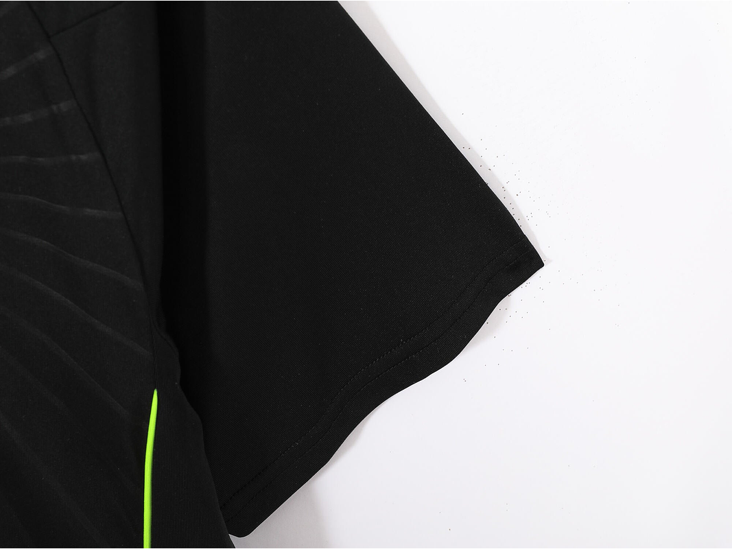 Real Madrid 2010/11 (Away Kit) 3